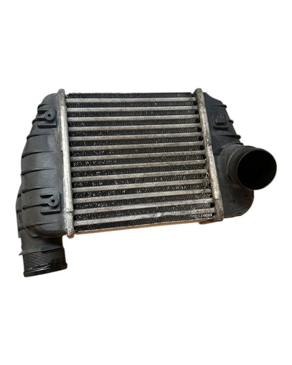 Audi A6 Avant (4F5, C6) 2.0 TDI Ladeluftkühler Kühler 4F0145805S
