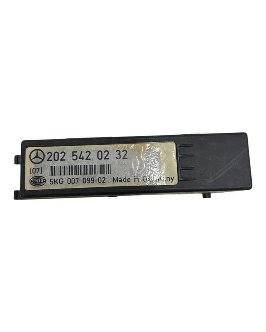 Mercedes-Benz C 180 T 202 Steuergerät 2025420232