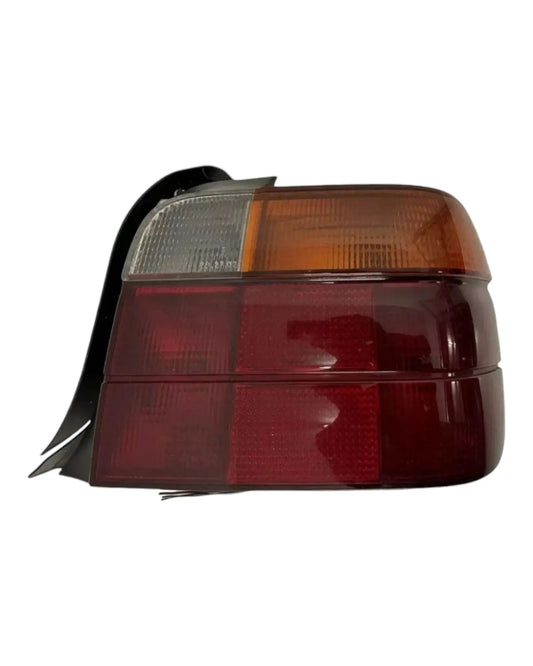 BMW 3er E36 316i Rückleuchte Heckleuchte Rücklicht rechts 8353810