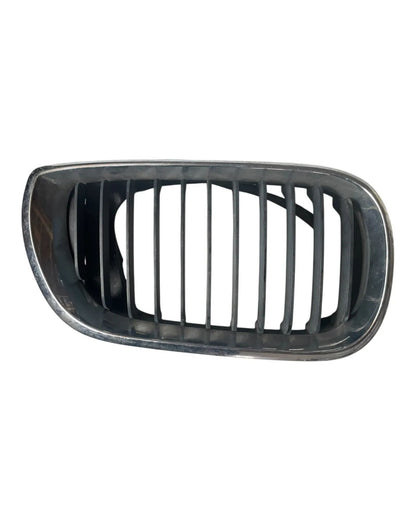 BMW 3er E46 Grill Kühlergrill Frontgrill vorne rechts 51137072130