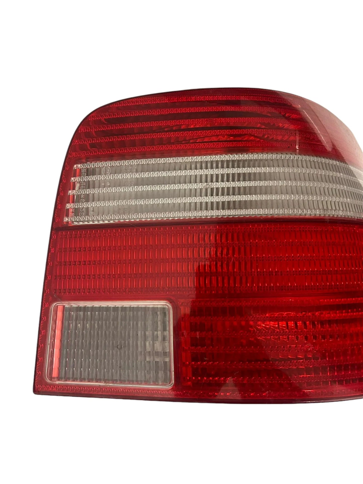 Volkswagen Golf IV Rückleuchte Heckleuchte hinten rechts 37740719