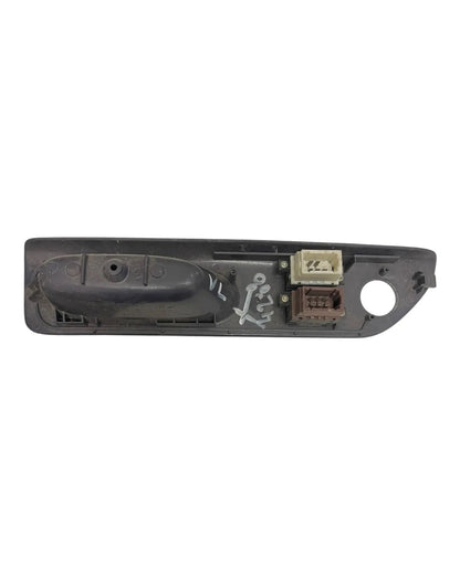 Renault Laguna Türgriff Fensterheber Schalter vorne links 7700822335