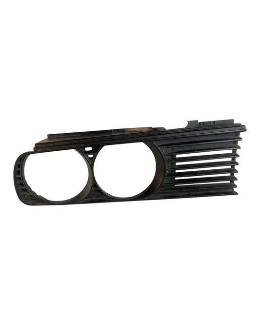 BMW E30 Blende Scheinwerfer Scheinwerferblende Grill Links vorne 18760920