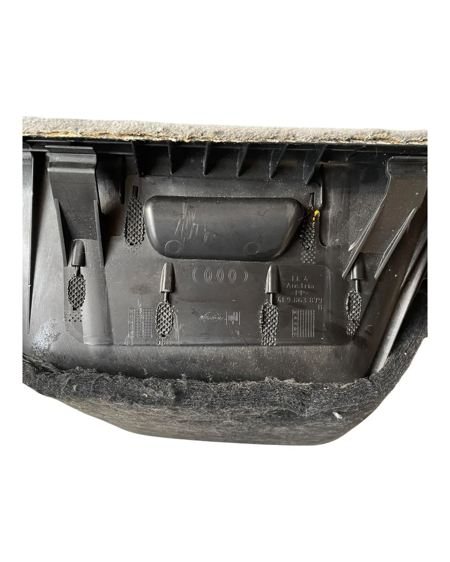Audi A6 Avant Steckdeckel Verkleidung Kofferraum Hinten Links 4F986387