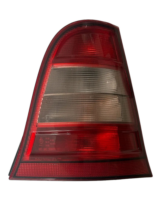 Mercedes-Benz Rücklicht Heckleuchte Rückleuchte Rechts 1688200664R